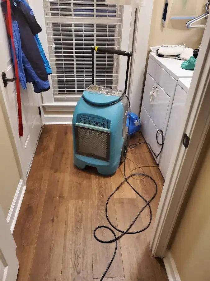 Commercial dehumidifier deployed for Flood Damage Cleanup in Winter Garden